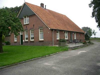 Ruime vakantieboerderij, landelijk en bosrijk gelegen