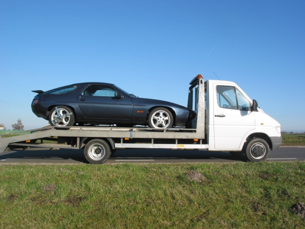 Oprijwagen, autoambulance, autotransport, met chauffeur