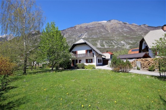 Mooie gezinswoning met ruime tuin - Bovec - Slovenië - Real Estate Slovenia
