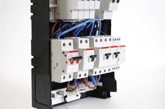 Elektricien 010 voor storingen 24 uur service, 06-87543571 volledige installatie, ook loodgieterswer