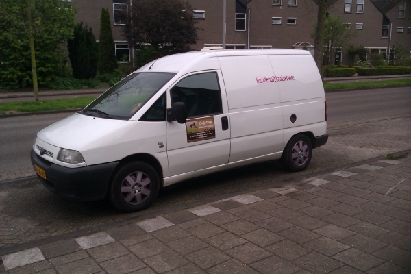 Only Dogs uitlaatservice Zoetermeer en omgeving.