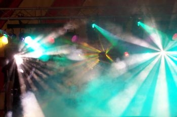 Power-beats drive in show's voor elk feest !!