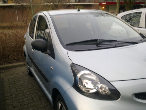 Chauffeur + Auto breng u overaal en discreet