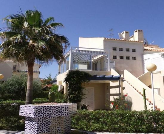 Royaal appartement in fraai naturistenpark