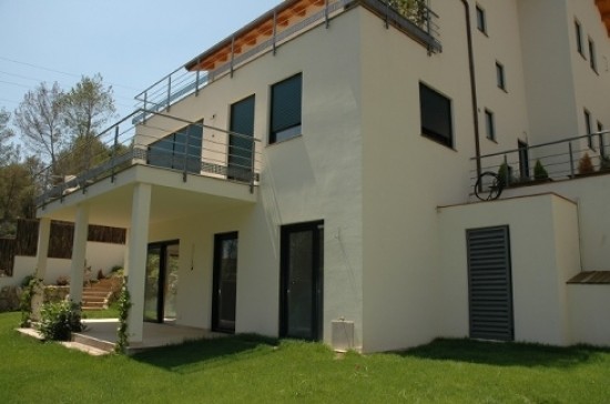 AANGEBODEN: Prachtige Villa te Huur/Koop nabij Sitges Barcelona