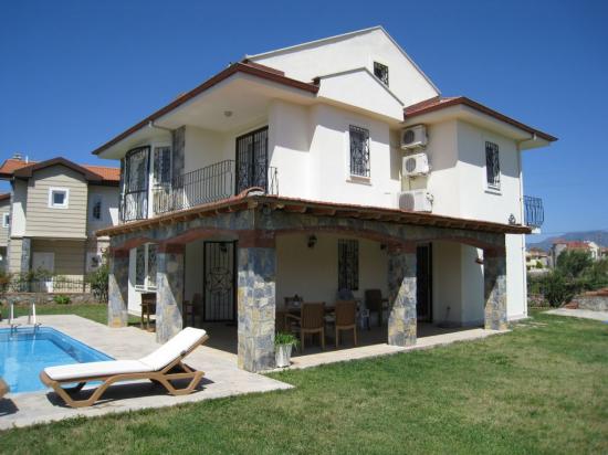 Splinternieuwe VILLA met privé-zwembad in Calis/Turkije te huur