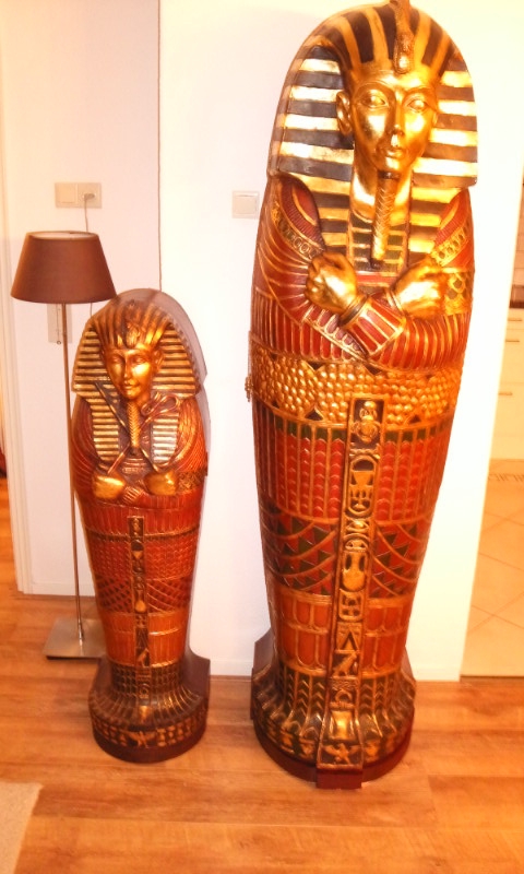Te huur of te koop Sarcofaag egyptische beelden