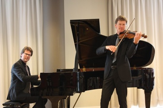 Achtergrondmuziek en salonmuziek op viool en piano