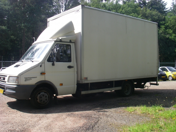Bakwagen / meubelbak te huur met chauffeur