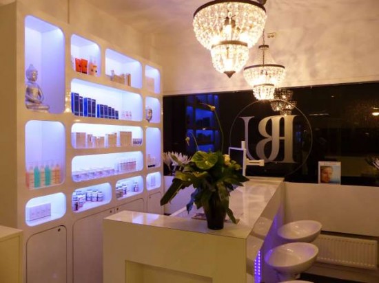Microdermabrasie gezichtsbehandeling nu 20% korting bij schoonheidssalon Beauty Unlimited Amsterdam — foto 1