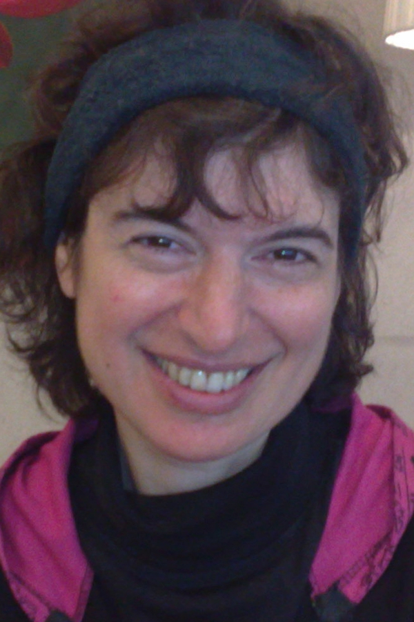Vrouw zoekt KAMER of STUDIO in november