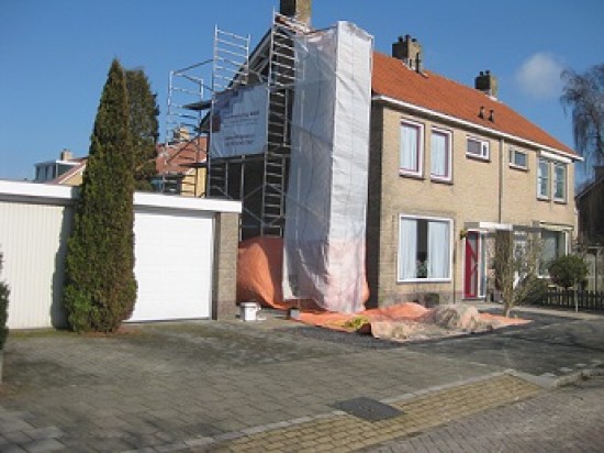 Gevelreiniging door en met specialisten voor reinigen,uithakken,voegen en impregneren