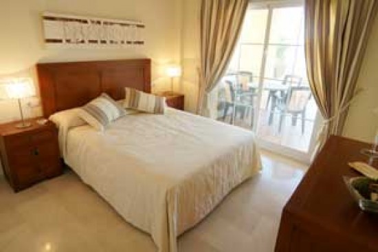 Mooi appartement te huur in Puerto Alto in Estepona — foto 2