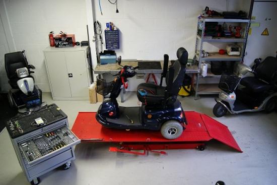Mobiel & Zeker is uw specialist in gebruikte betaalbare scootmobielen — foto 2