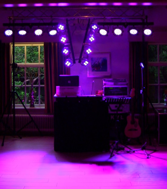 Betaalbare professionele drive-in-show en live muziek vanaf €80,00 per uur ! — foto 2