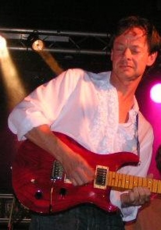 Zanger Gitarist Casper — foto 2