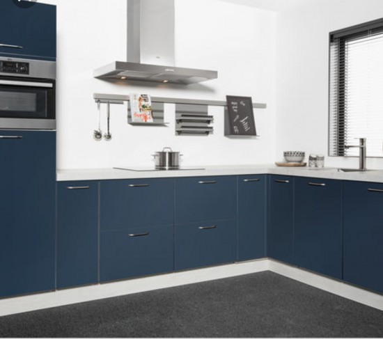 Keuken spuiten meubelspuitwerk — foto 2