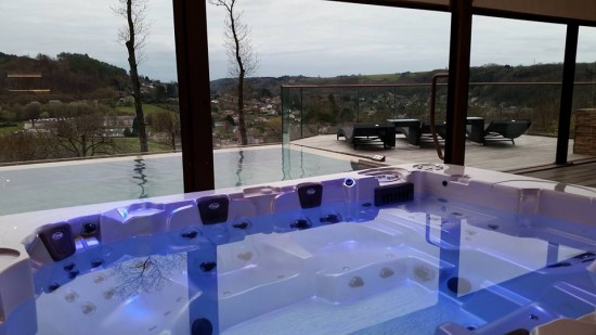 ARDENNEN TE HUUR UNIEKE WELLNESS CHALET MET PRACHTIG UITZICHT — foto 2