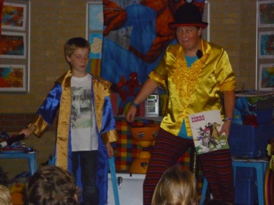 Clown Jongleur en Kindergoochelaar Kiko vrolijkt ieder feestje op! — foto 3