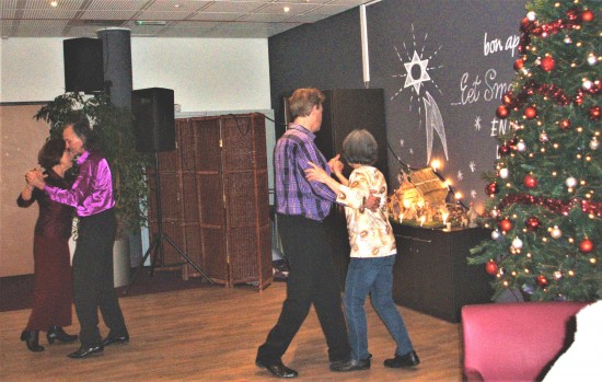Stijldans-DJ. Kerstdagen nog vrij, gratis voor zorginstellingen — foto 3