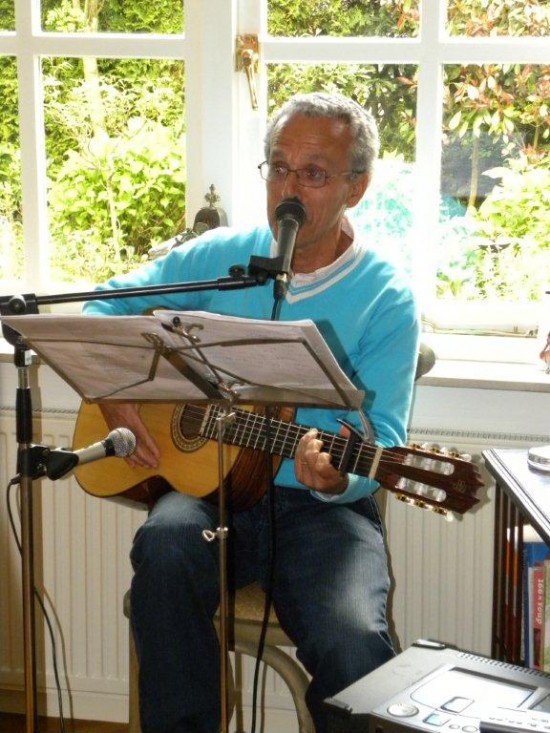 Franse zanger/gitarist — foto 3