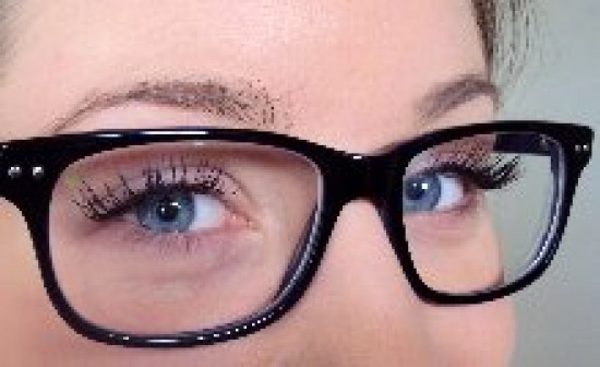 VOOR PERFECTE WIMPEREXTENSIONS MARIA THUIS IN DE SCHOONHEID — foto 3