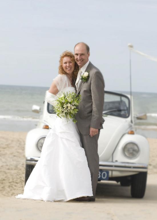 Te huur: Witte Trouwkever Cabriolet — foto 3