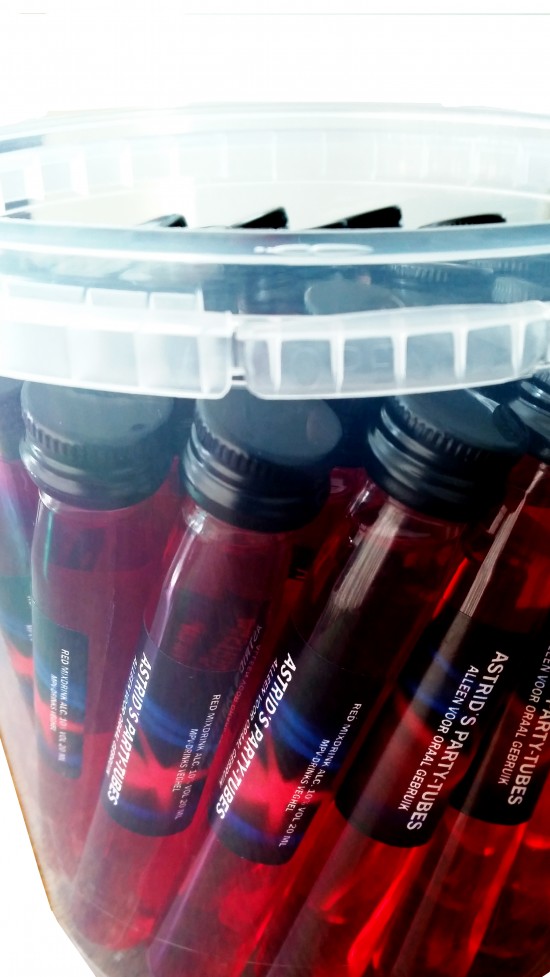 KLEINE FLESJES DRANK EN REAEERBUISJES MET UW EIGEN LOGO/FOTO — foto 3