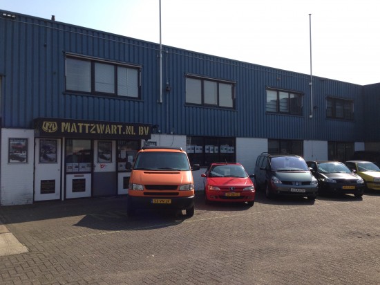 Uw auto compleet matzwart laten spuiten voor 850 euro nieuw — foto 3