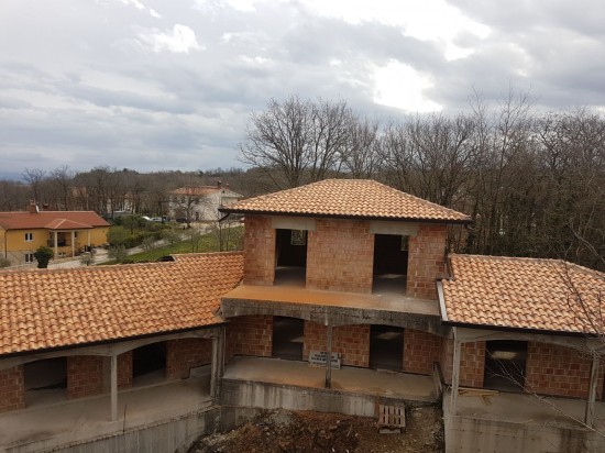 Te Koop Villa 40-45% duwbouw klaar in Dorpje Crklada Gem. Vižinada -Kroatië — foto 3
