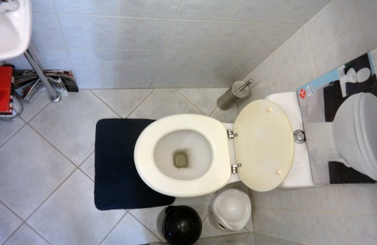 Plaatsen hangend toilet — foto 3
