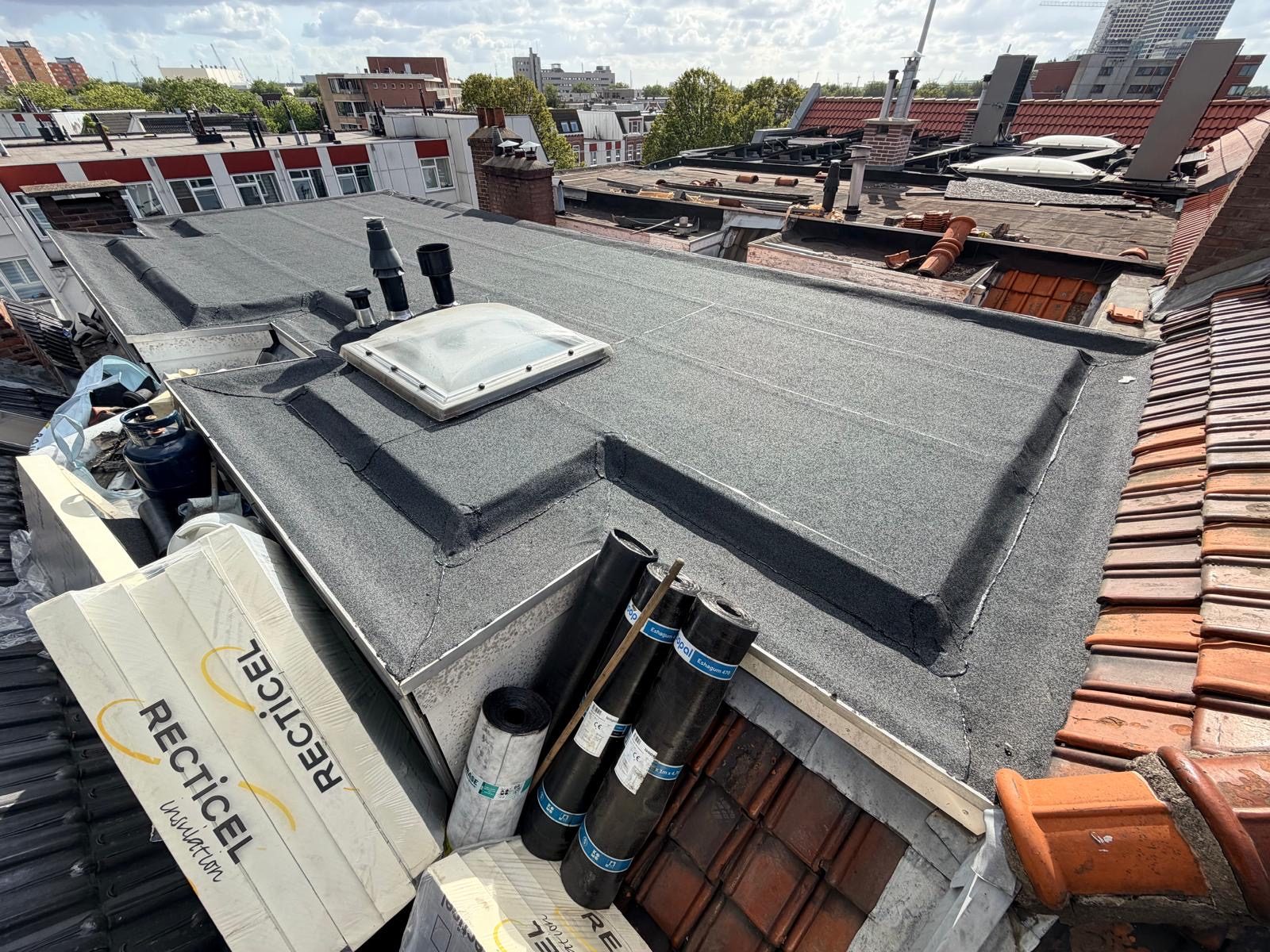 SNELLE DAKREPARATIE — foto 1