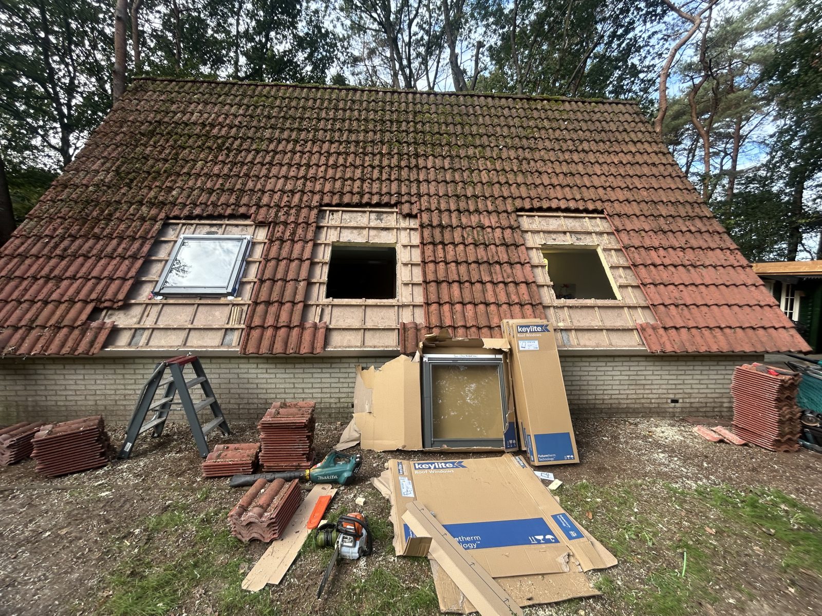 Hellende daken,Dakramen — foto 2
