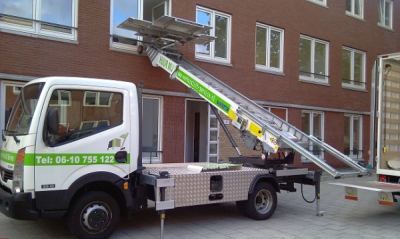 Verhuislift/ meubellift verhuur met bediening.