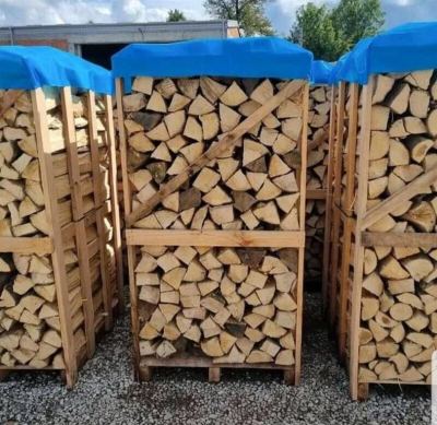 Droog brandhout, klaar om te stoken (<20%)